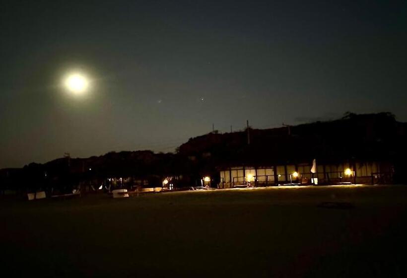 בית מלון כפרי Waltako Beach Culture