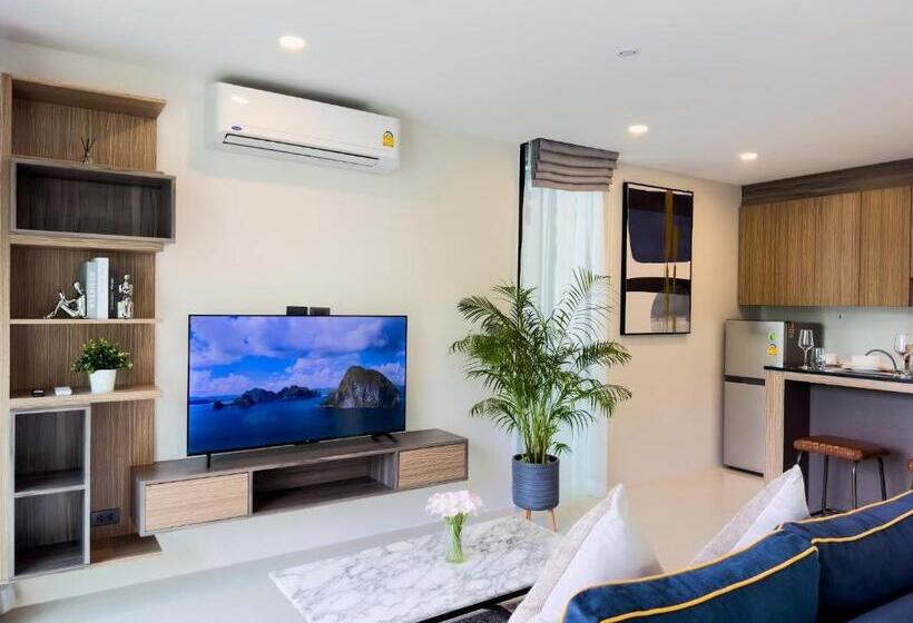 פנסיון The Viva Patong