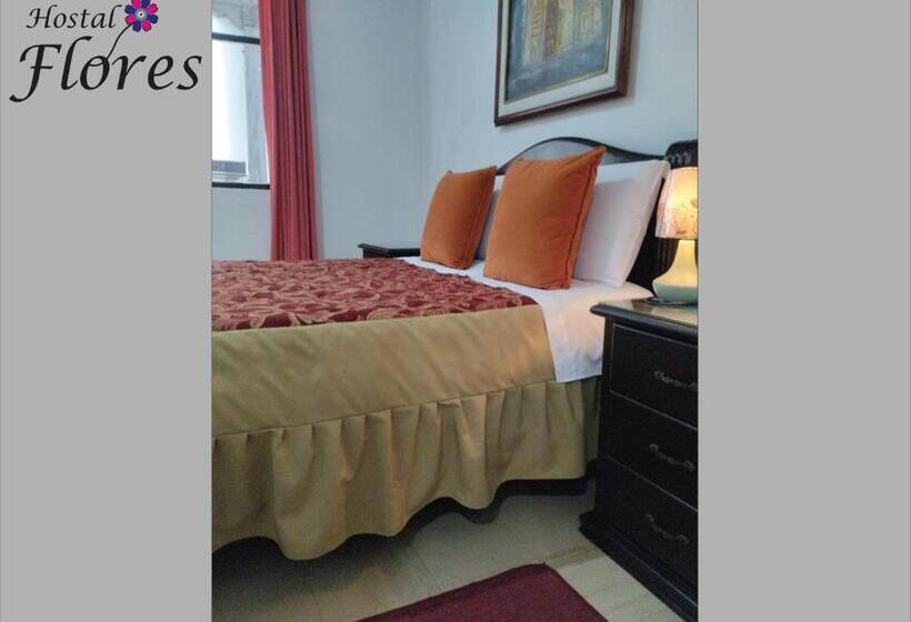 הוסטל Hostal Flores