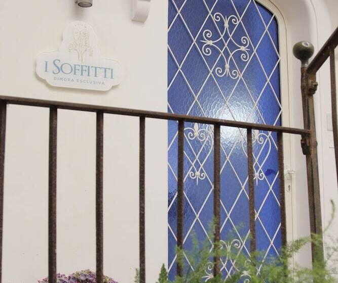 مبيت وإفطار I Soffitti Dimora Esclusiva