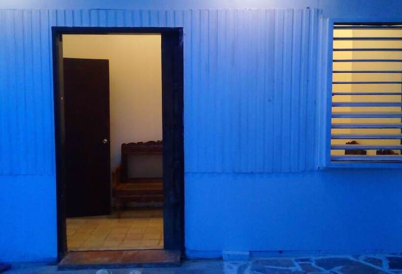 تختخواب و صبحانه Open Doors Haven