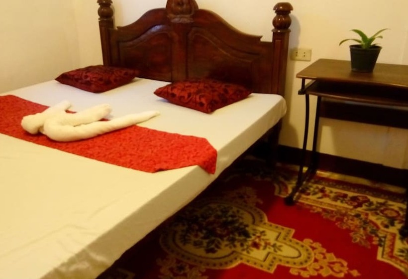 تختخواب و صبحانه Open Doors Haven