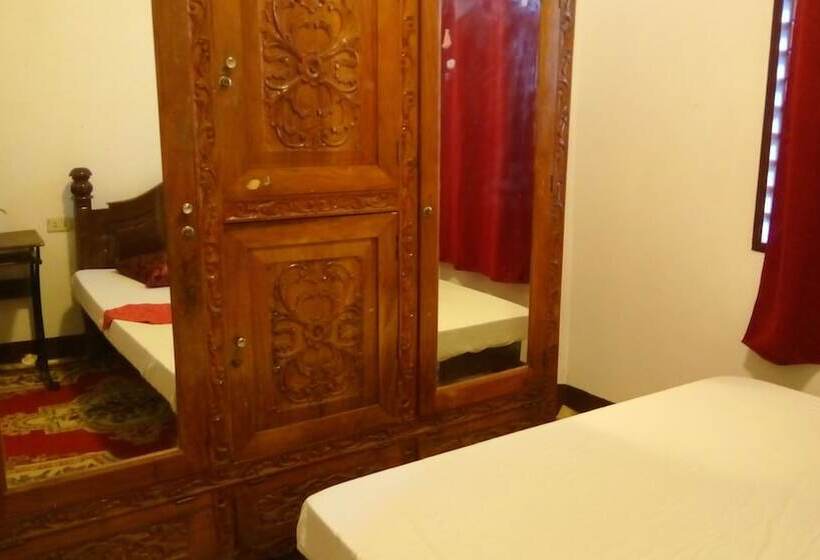 تختخواب و صبحانه Open Doors Haven