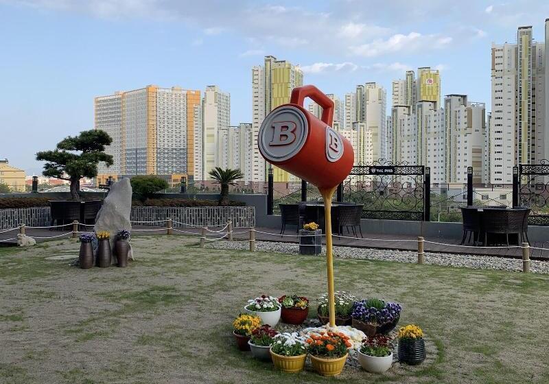 Brown Dot Hotel Jinhae