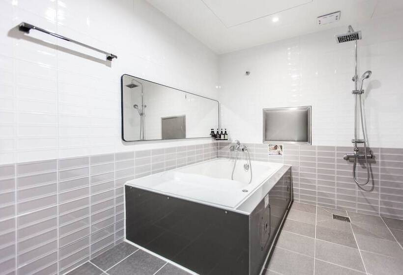 Brown Dot Hotel Jinhae