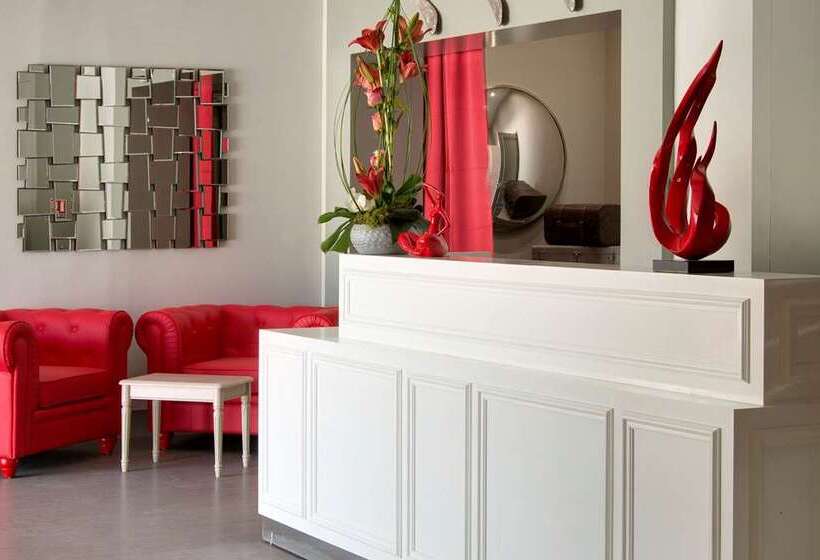 Grand Hotel Des Sablettes Plage, Curio Collection By Hilton