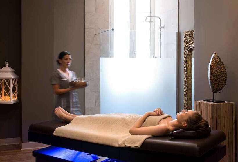 Grand Hotel Des Sablettes Plage, Curio Collection By Hilton