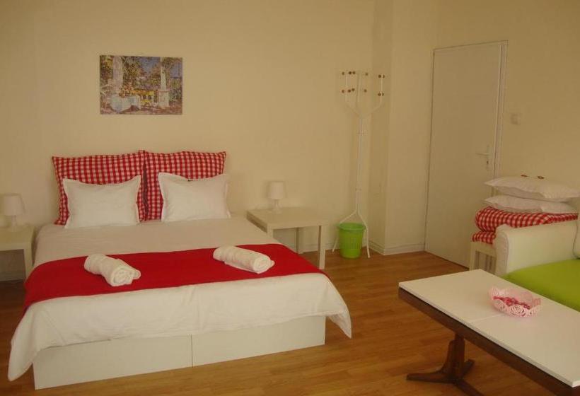 הוסטל Guest Rooms Colours