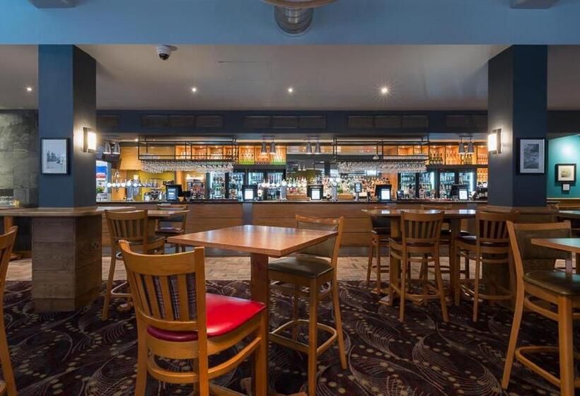 Отель Admiral Of The Humber Wetherspoon
