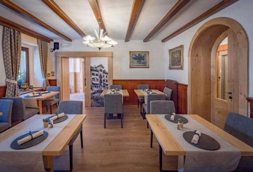 호텔 Albergo Cavallino