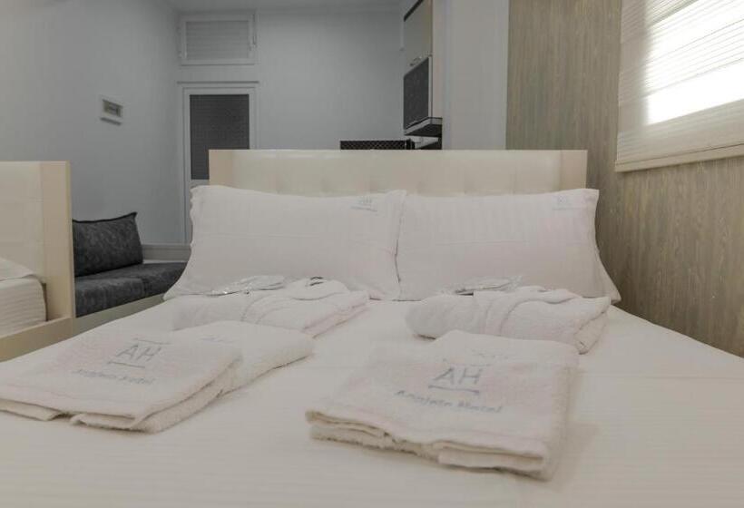 בית מלון כפרי Angjelo