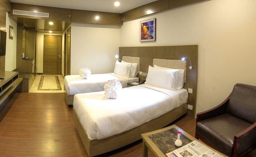 酒店 Benzz Park Vellore