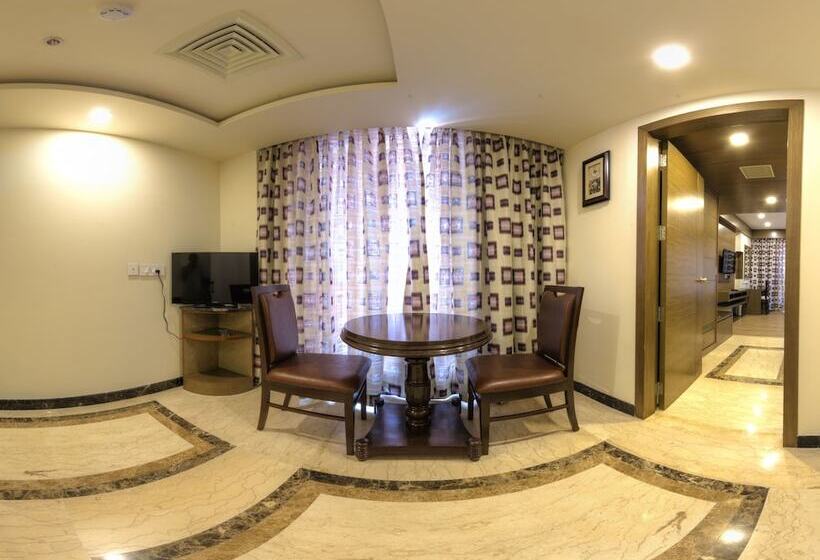 酒店 Benzz Park Vellore