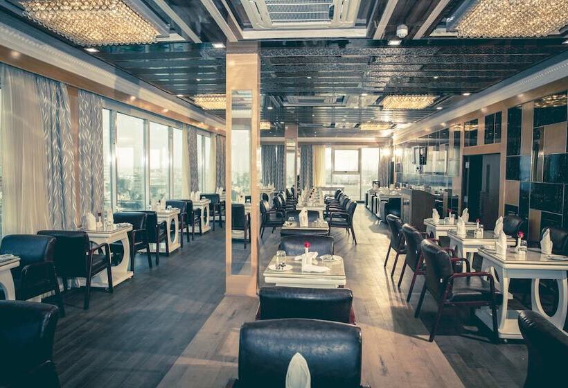 酒店 Benzz Park Vellore