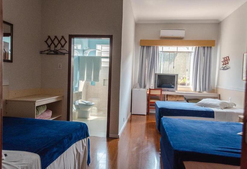 ホテル Central Palace