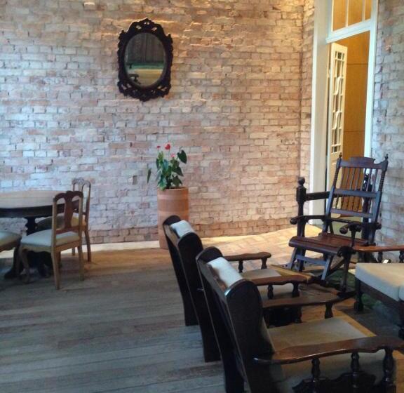 فندق Central Palace