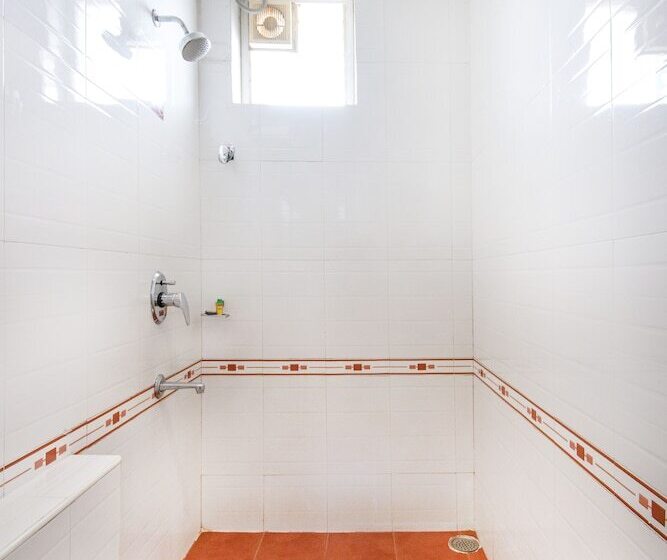 酒店 Treebo Sam Residency