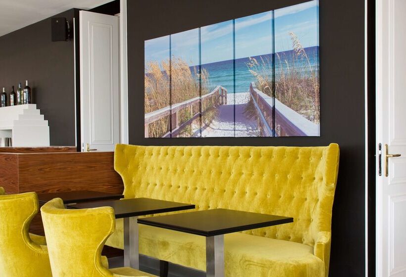 Grand Hotel Des Sablettes Plage, Curio Collection By Hilton