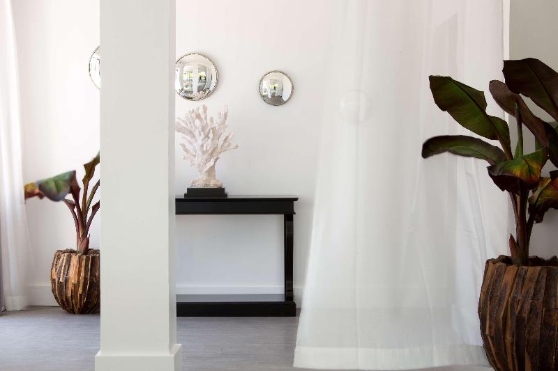 Grand Hotel Des Sablettes Plage, Curio Collection By Hilton