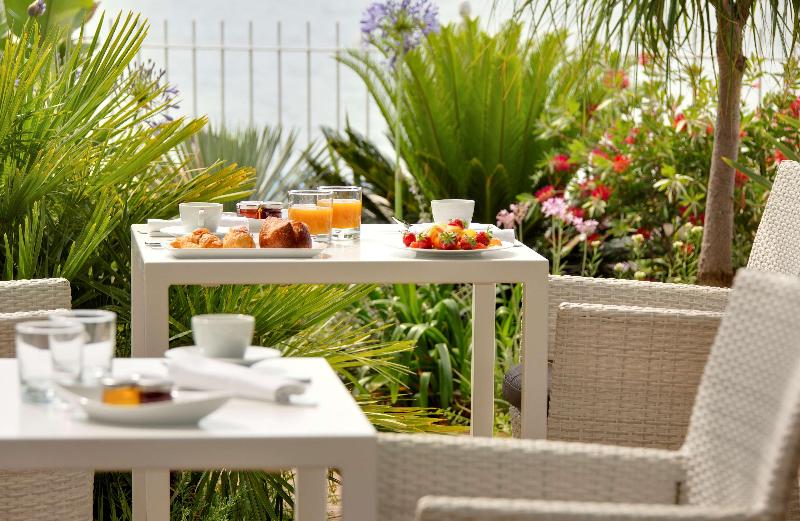 Grand Hotel Des Sablettes Plage, Curio Collection By Hilton