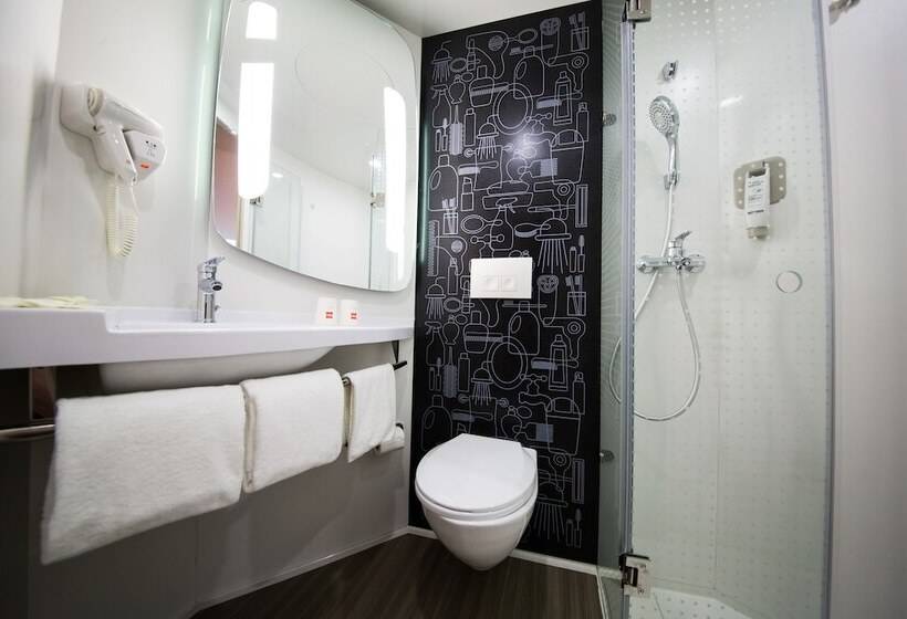 בית מלון כפרי Ibis Guangzhou Yuexiu Park Metro Station