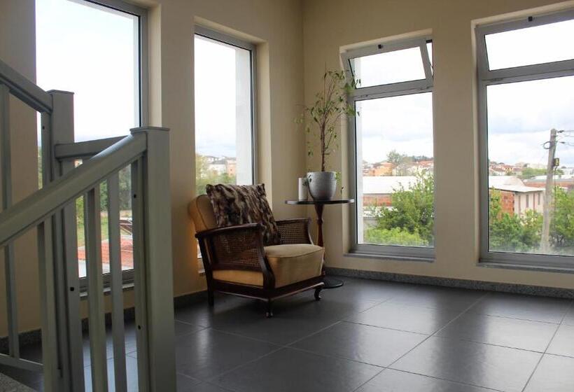 בית מלון כפרי Jorge V