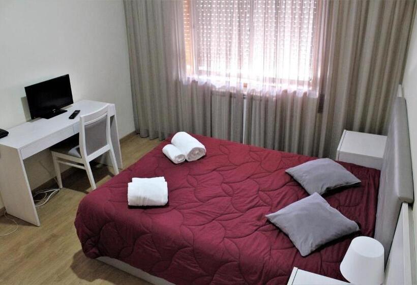 בית מלון כפרי Jorge V