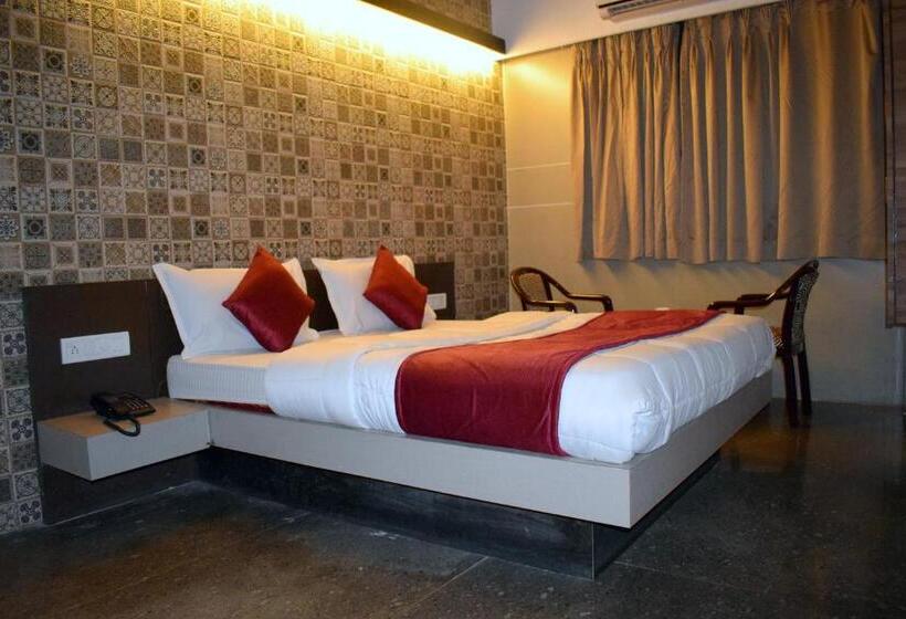 בית מלון כפרי Kansar Palace