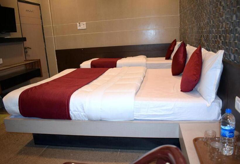 בית מלון כפרי Kansar Palace