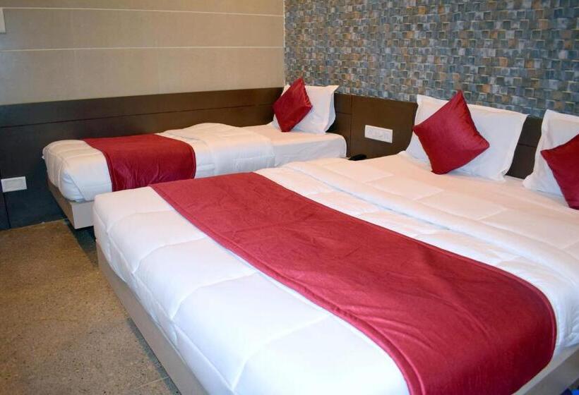 בית מלון כפרי Kansar Palace