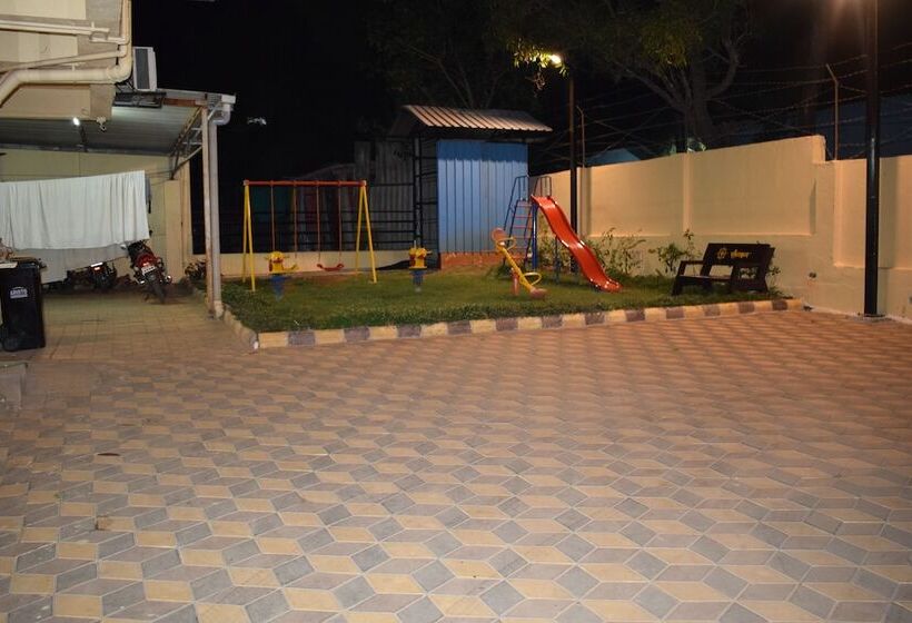 בית מלון כפרי Kansar Palace