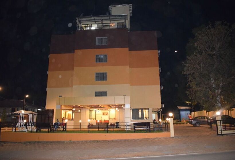 בית מלון כפרי Kansar Palace