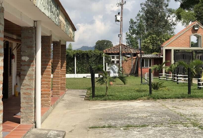 호텔 La Fragata Src