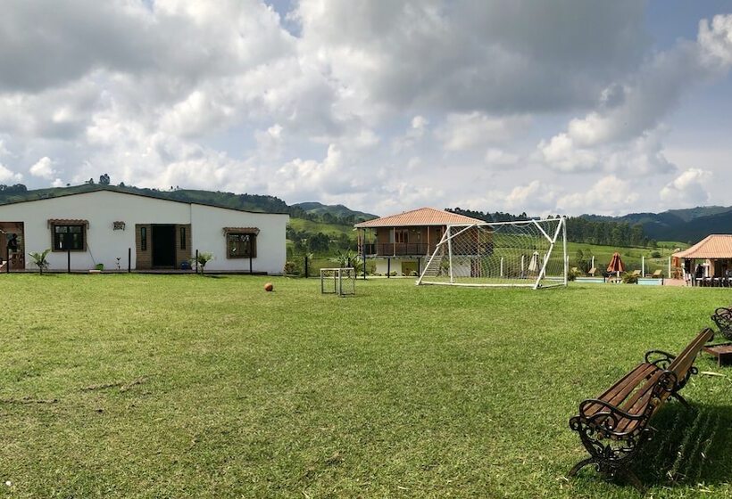 Отель La Fragata Src