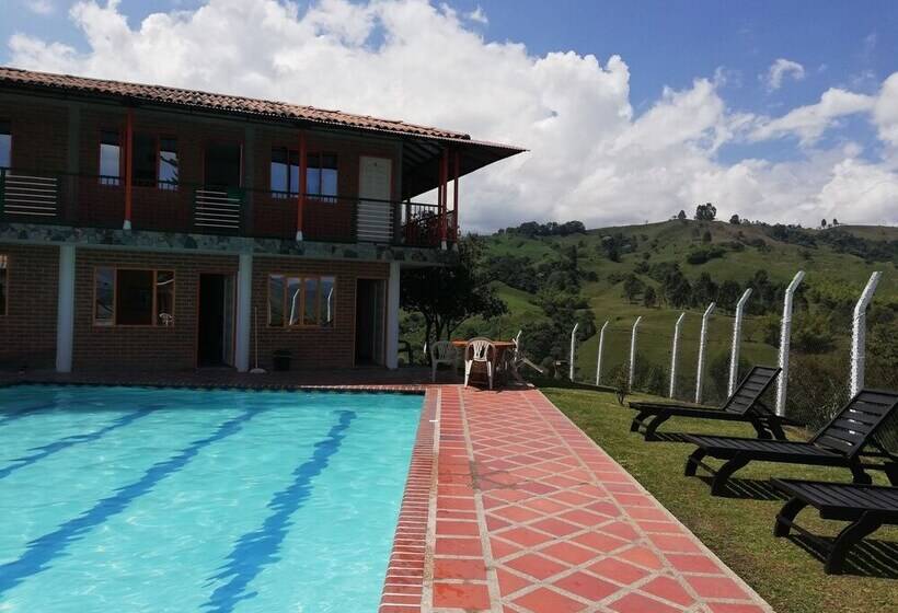 ホテル La Fragata Src