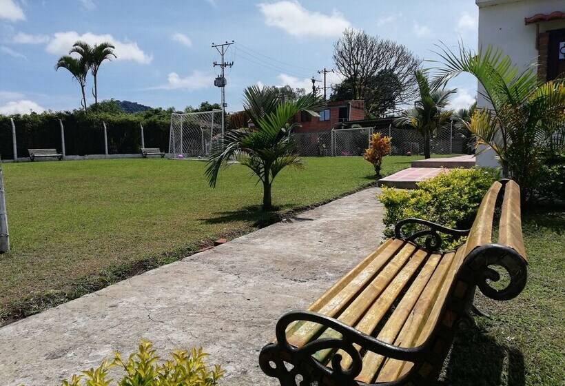 هتل La Fragata Src