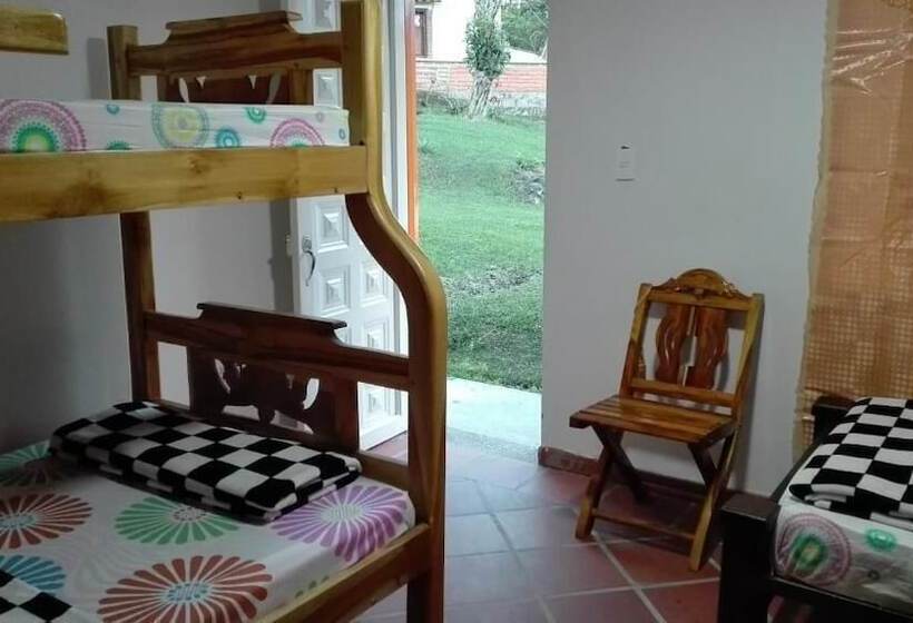 ホテル La Fragata Src