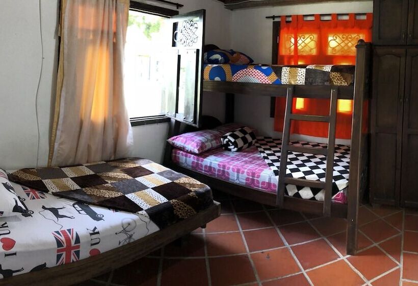 ホテル La Fragata Src