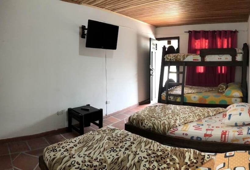 ホテル La Fragata Src