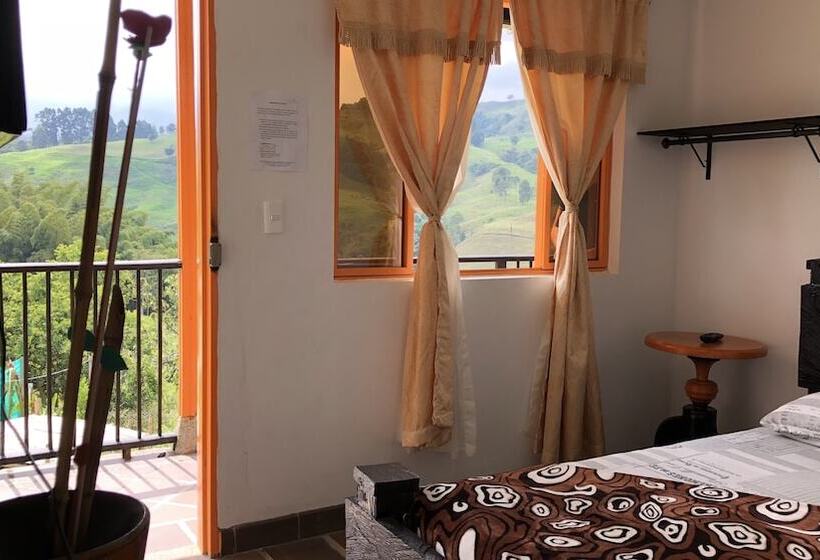 ホテル La Fragata Src