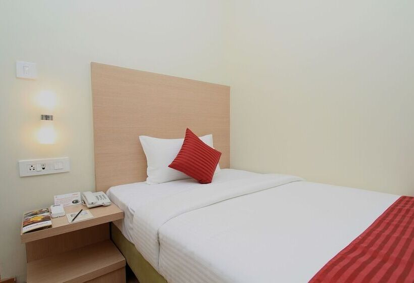 酒店 La Sara Regent