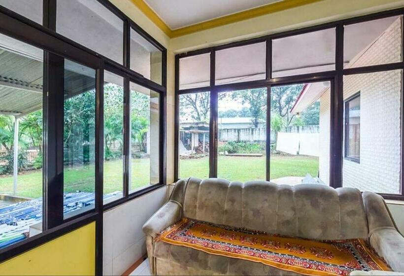 בית מלון כפרי Manas Homestay By Sky Stays