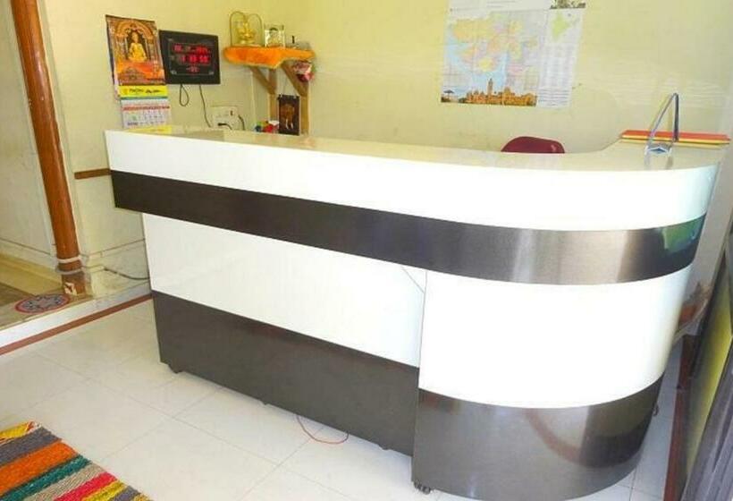 בית מלון כפרי Manas Homestay By Sky Stays