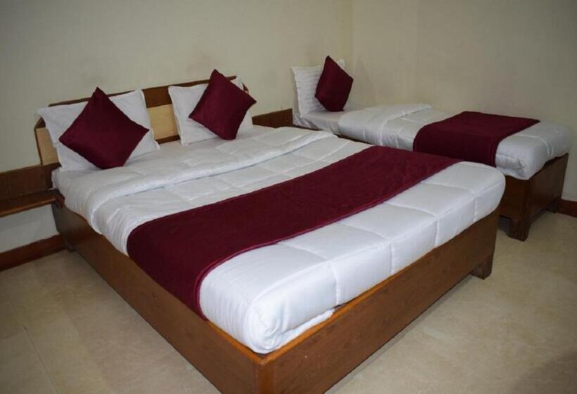 בית מלון כפרי Manas Homestay By Sky Stays