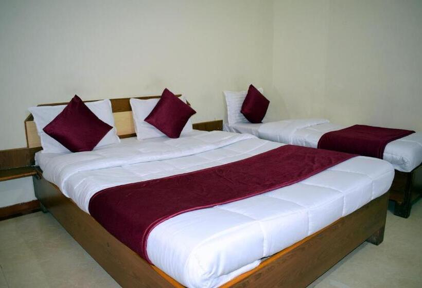 בית מלון כפרי Manas Homestay By Sky Stays