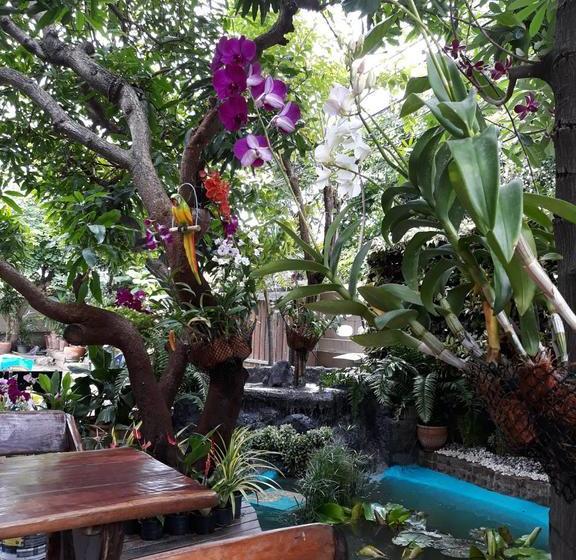 Отель Nontharat Mansion