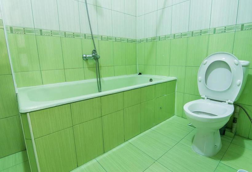 هتل Pid Khomiakom