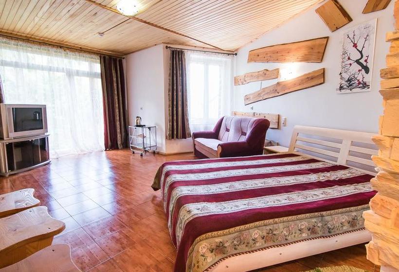 هتل Pid Khomiakom