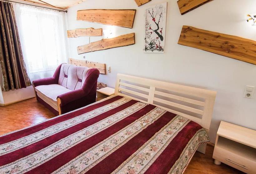 هتل Pid Khomiakom