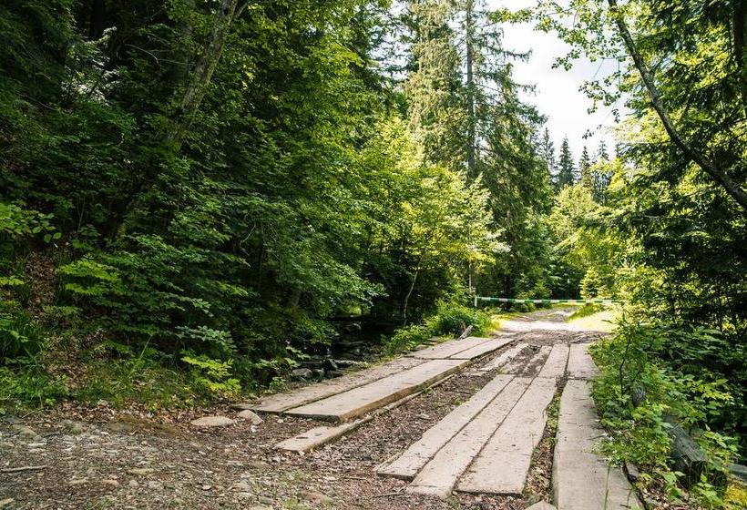 هتل Pid Khomiakom